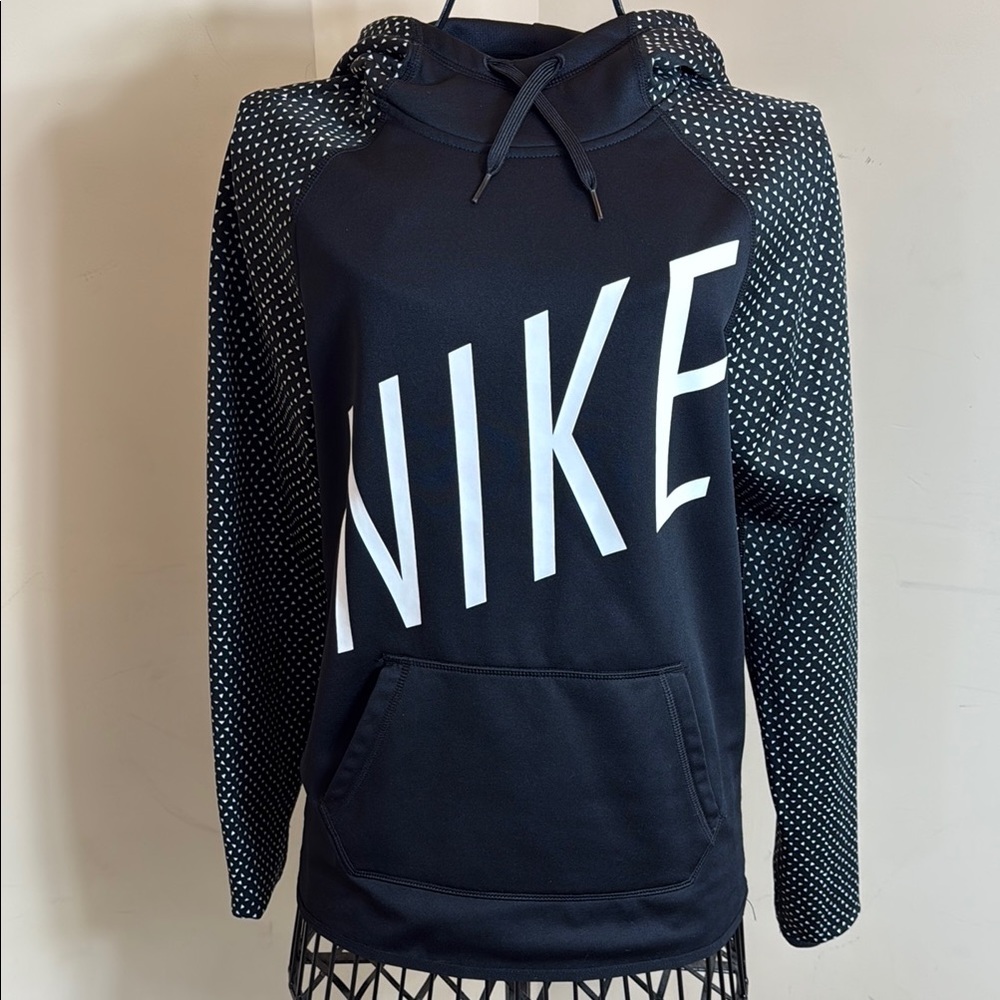 NIKE Black Hoodie with White Dotted Sleeves and Front Pocket